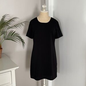 Short sleeve black dress
